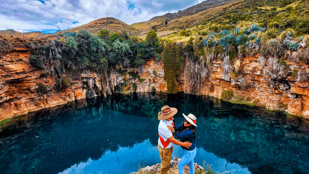 Sumérgete en Ayacucho, un lugar donde cada rincón narra historias de un pasado glorioso.
